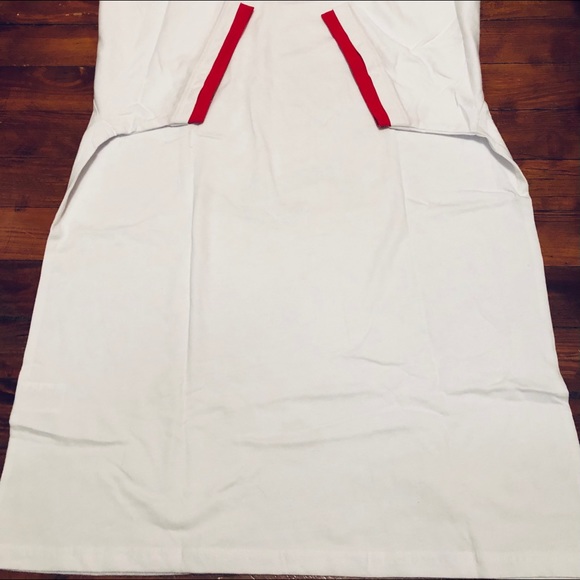 Two-Tone Graphic T-Shirt - Picture 5 of 5